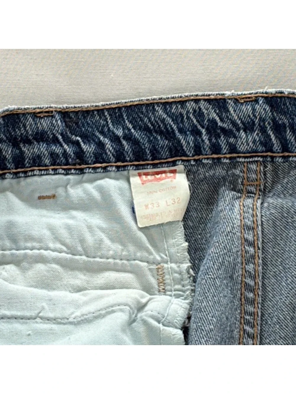 Vintage 80s Levi's Pleated Jeans Acid Wash Tapered W33 L32